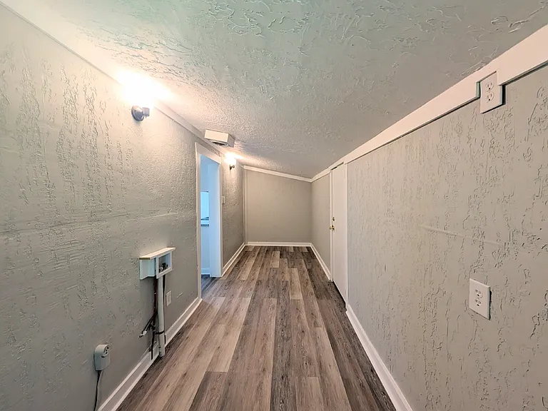 5914 Martin Hwy — Photo 10