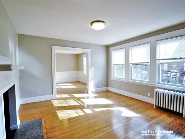 51 Leamington Rd, Brighton, MA