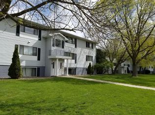 3220 Neola St APT 12, Cedar Falls, IA 50613