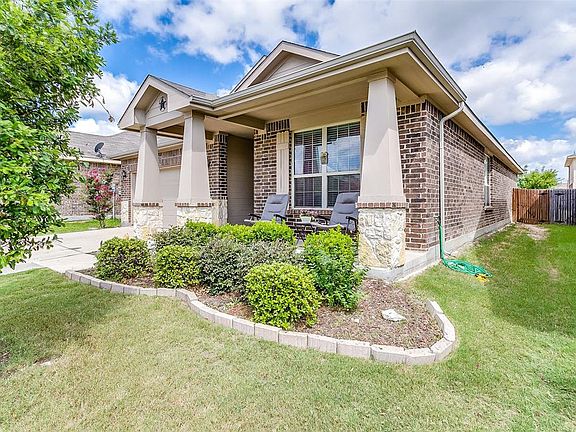 2nd image of 3040 Wakecrest Dr