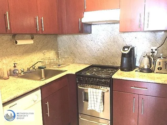 Rented by Metropolitan Property Group | media 13