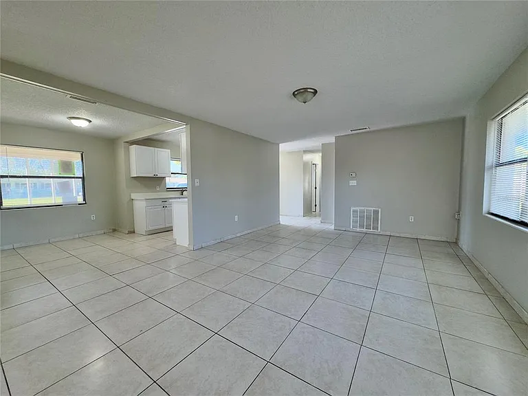 1219 Browning Ave — Photo 8