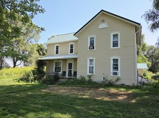 19660 Coleta Rd, Sterling, IL 61081