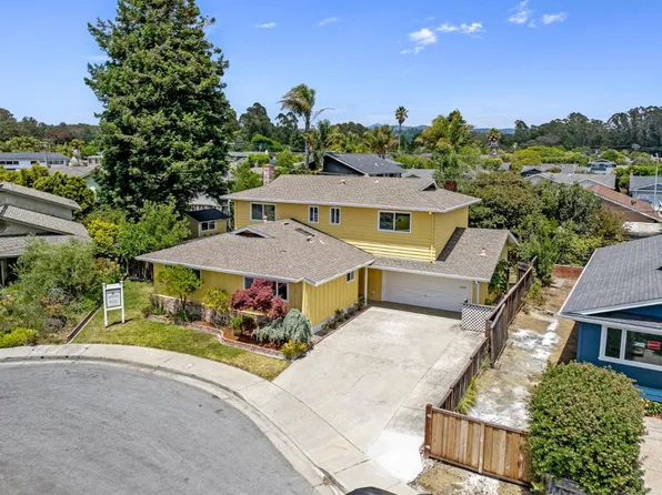 150 Sir Francis Ct, Capitola, CA 95010