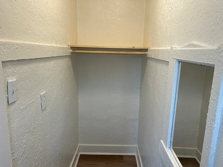 1040 Martin Luther King Jr Ave #1 — Photo 10