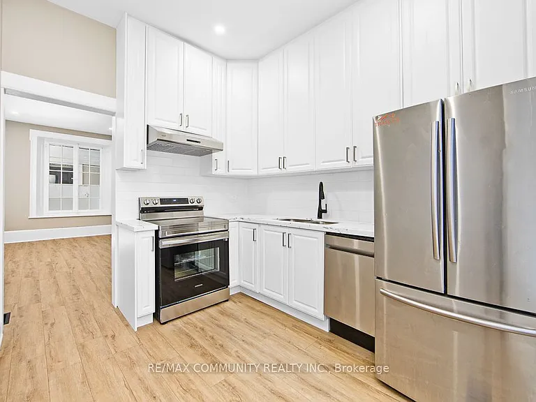 1130 King St E #1 — Photo 10