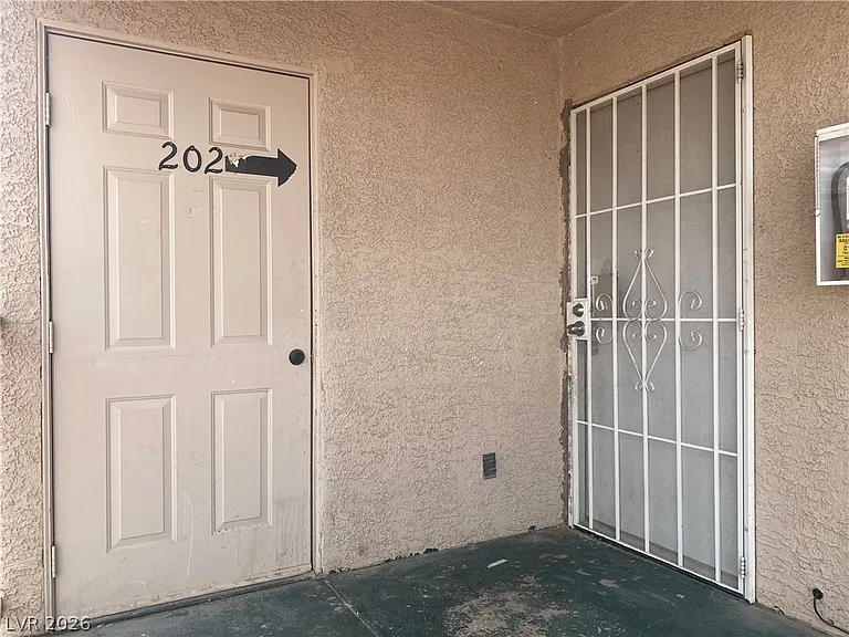 1662 N Lamont St #202 — Photo 18