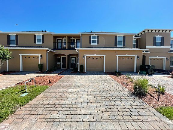 2nd image of 207 Wentworth Grande Dr