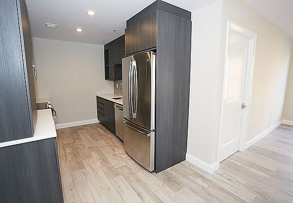 4th image of 31-77 37th St #2A