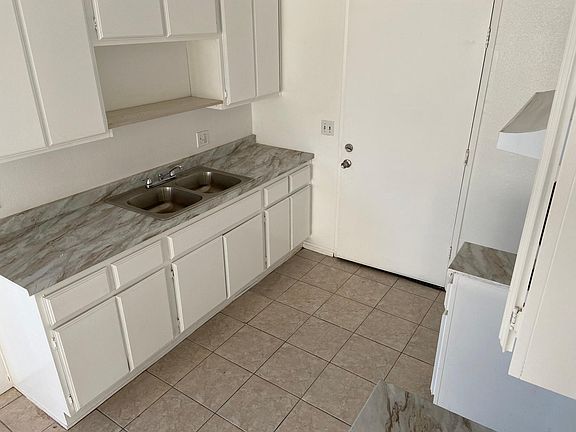 3rd image of 13210 Ramona Blvd #1