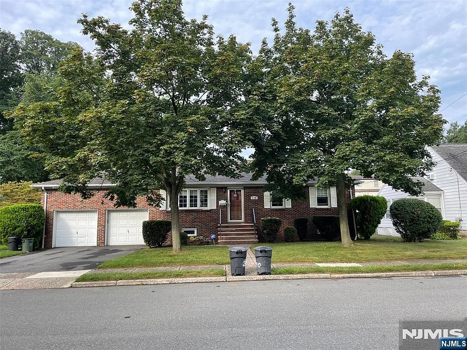 1st image of 3-40 28th Street