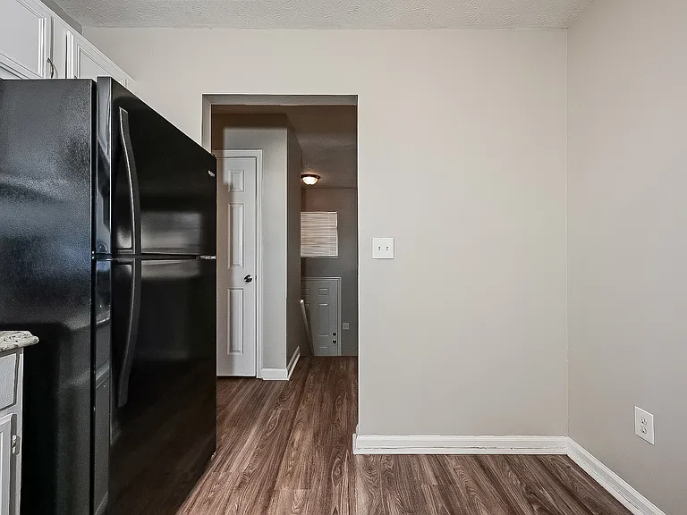 6698 Bent Creek Dr — Photo 5