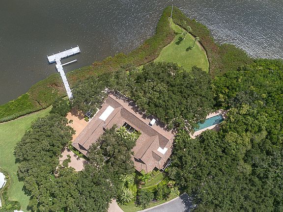 3rd image of 141 Stingaree Point
