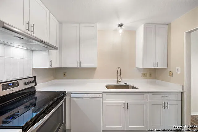 12106 Ridge Ct — Photo 8