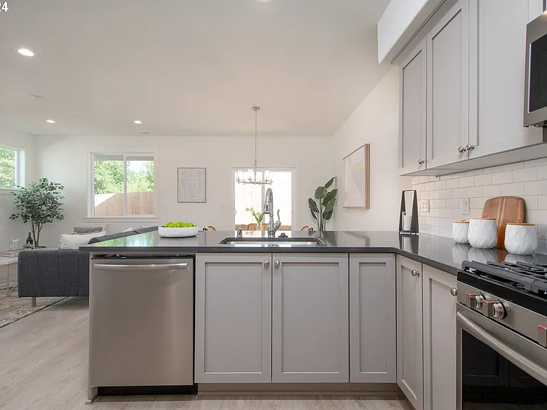 6914 N Madison Cir — Photo 11