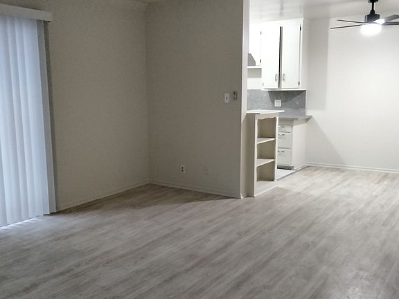 3rd image of 1215 N Fuller Ave APT 4