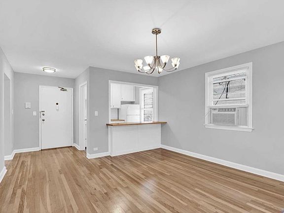 2nd image of 24-15 High St #2