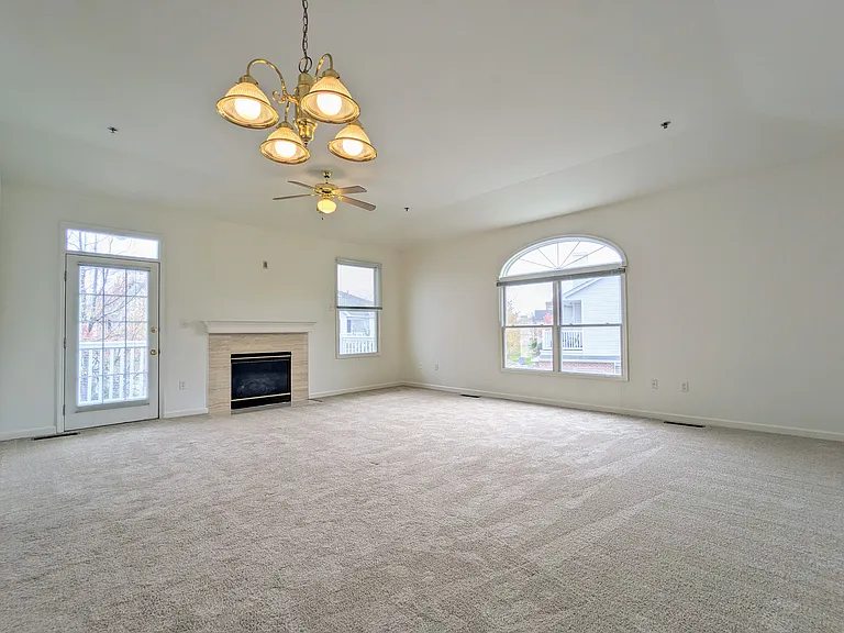 Westmount Apartments — Photo 53