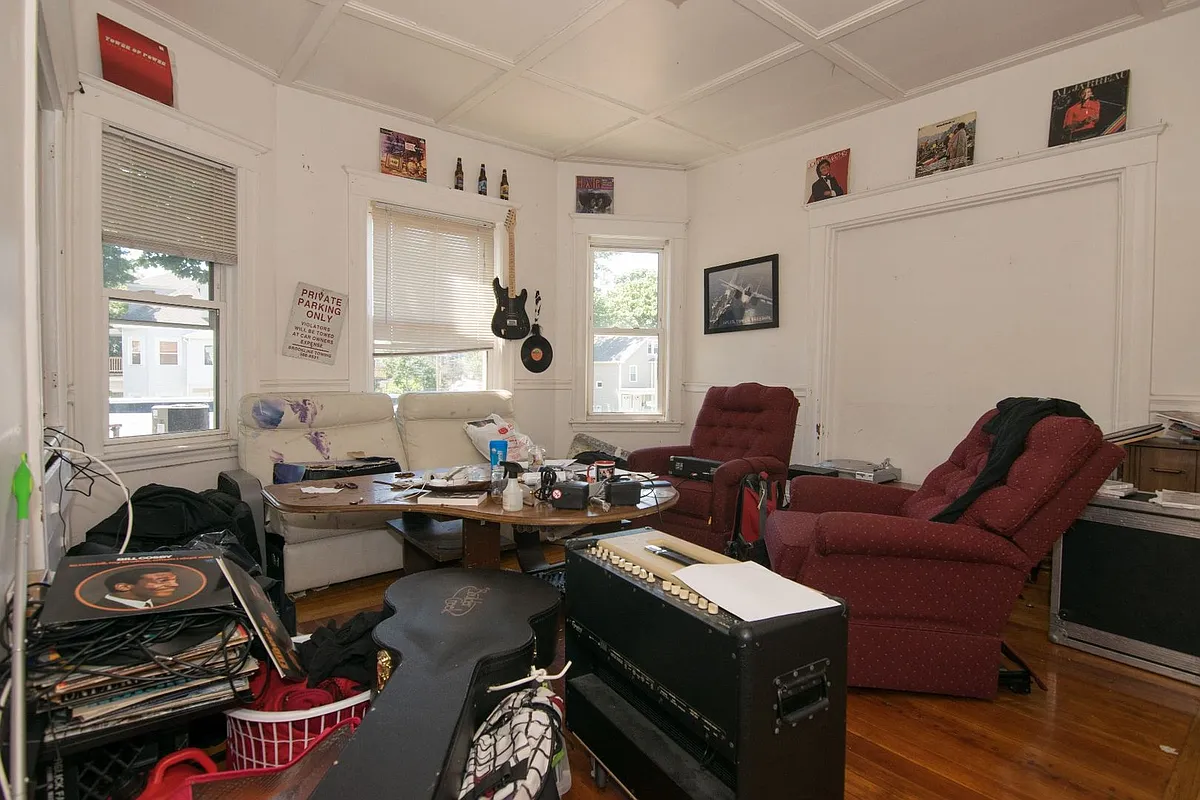 Building Photo - 16 Alcott St #2