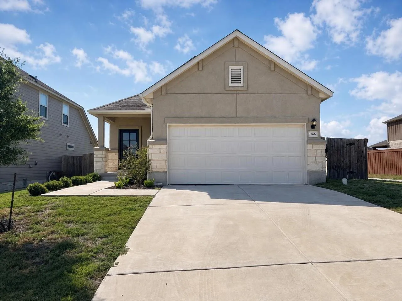 3 bed, 2.0 bath, 1514 sqft, $2,300 — Photo 4