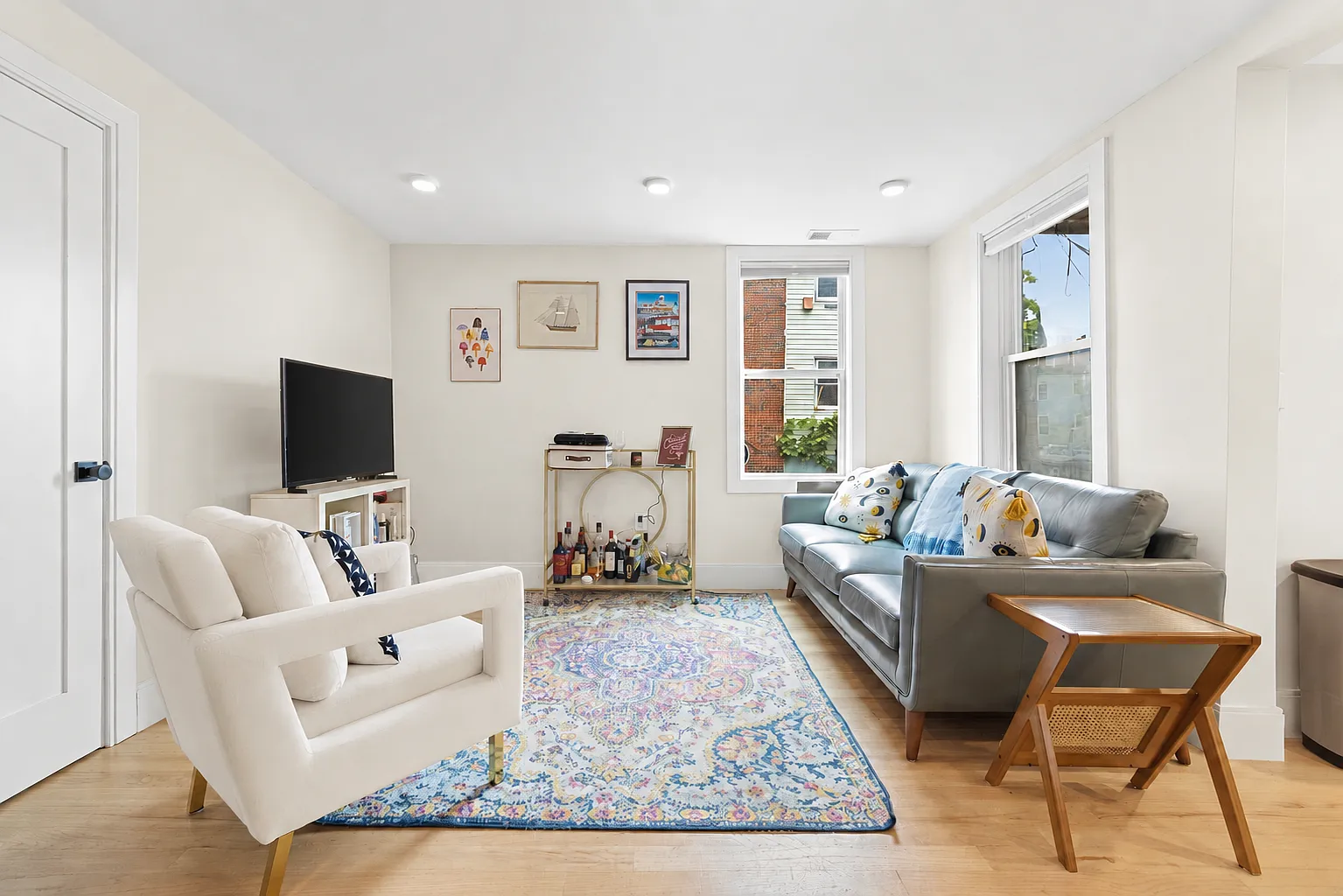 2 bed, 2.5 bath, 800 sqft, $3,400 — Photo 2
