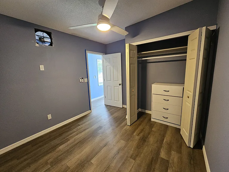 1617B Constantine St — Photo 6