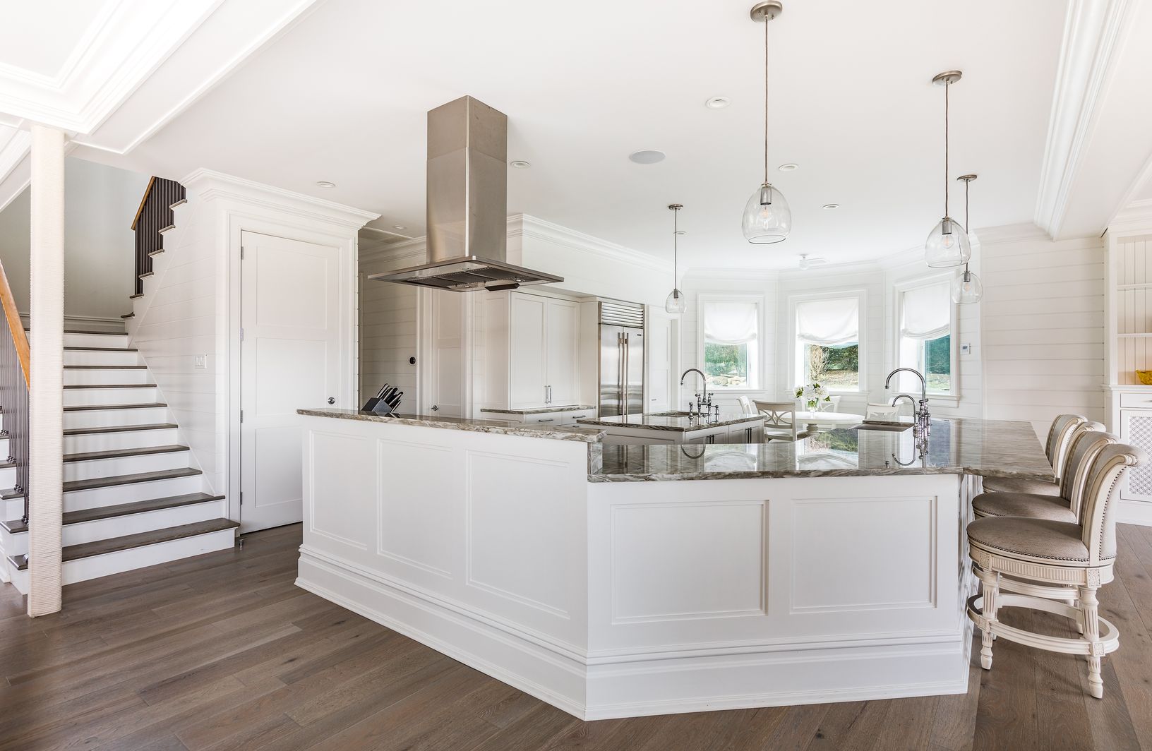  Breakfast bar