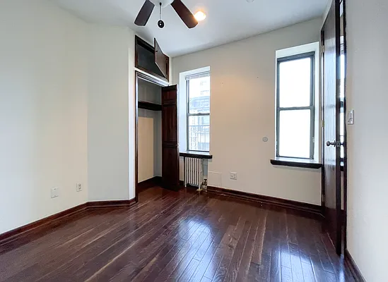 Rented by Kahen Properties | media 17