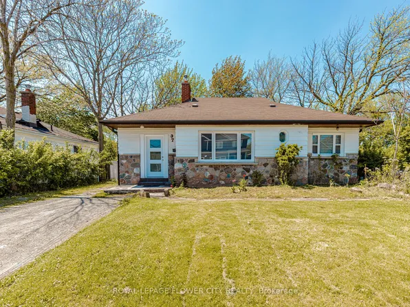 37 Warwick Rd, Hamilton, ON L8E 1Y5