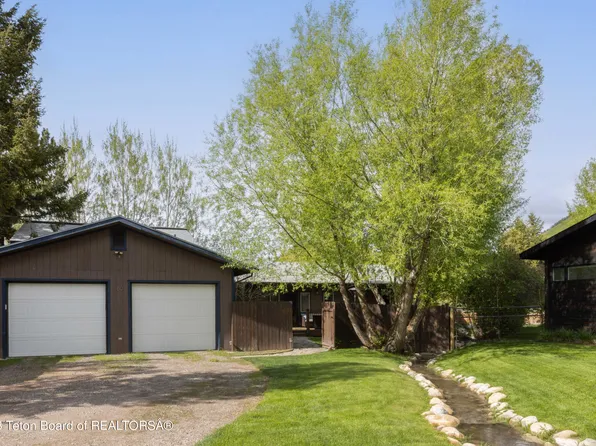 60 Rancher St, Jackson, WY 83001