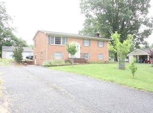 116 Forest Park Dr, Forest, VA 24551