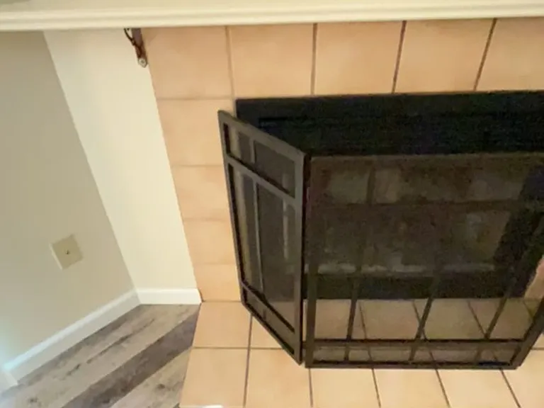 1690 NE Pleasant St #101 — Photo 12
