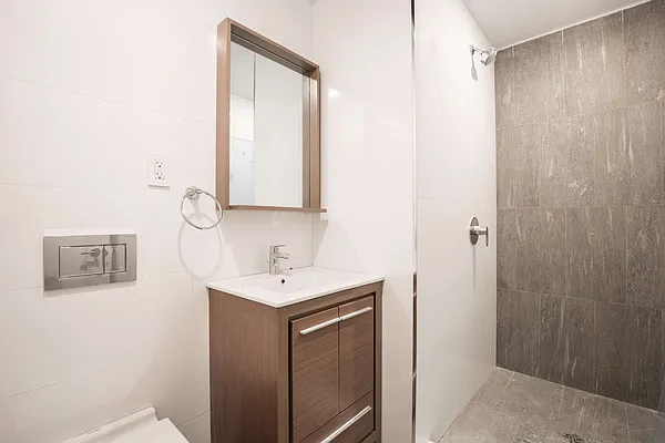 Rented by Nooklyn NYC LLC | media 9