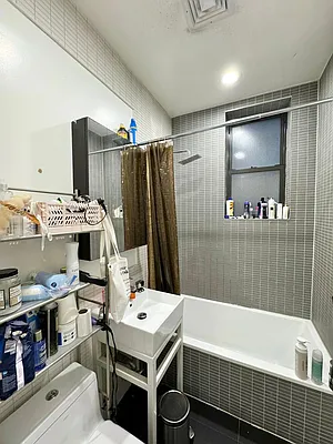 Rented by Pear NYC LLC | media 28