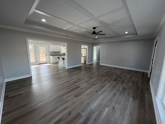 3rd image of 444 Tanglewood Dr