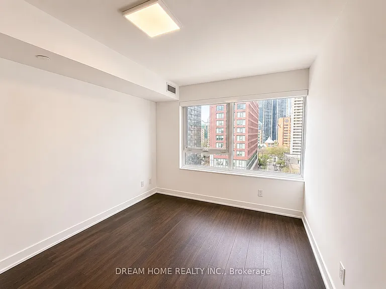 609 Sherbourne St #1004 — Photo 12