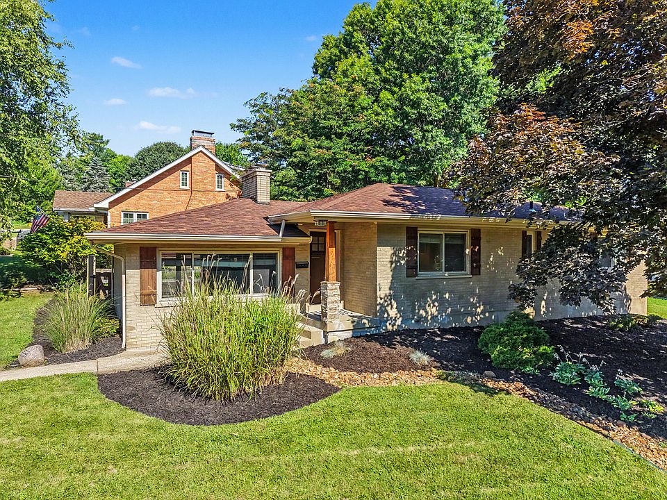 1st image of 302 Hazelwood Dr