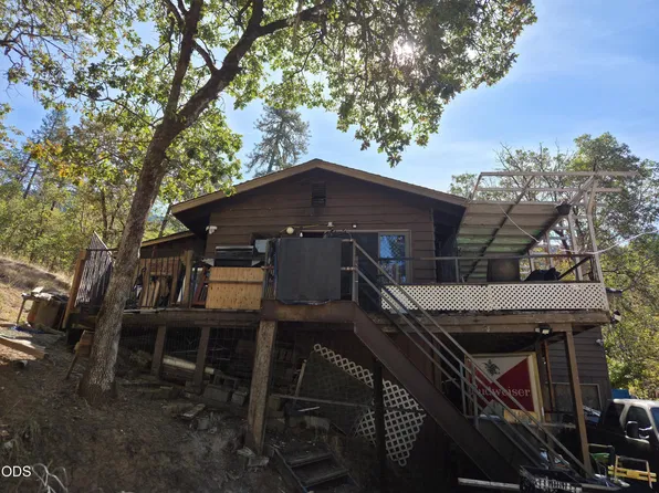 795 Savage Creek Rd, Grants Pass, OR 97527
