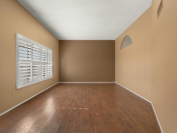 4th image of 11022 W BOSWELL Boulevard