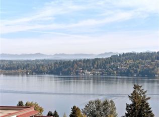 15514 Bothell Way NE APT 301, Lake Forest Park, WA 98155