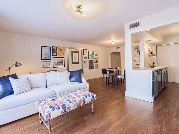 2nd image of 384 N Post Oak Ln #384