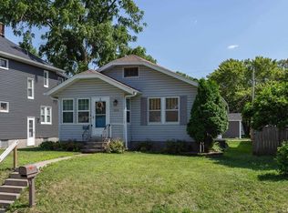824 20th Ave, Moline, IL 61265