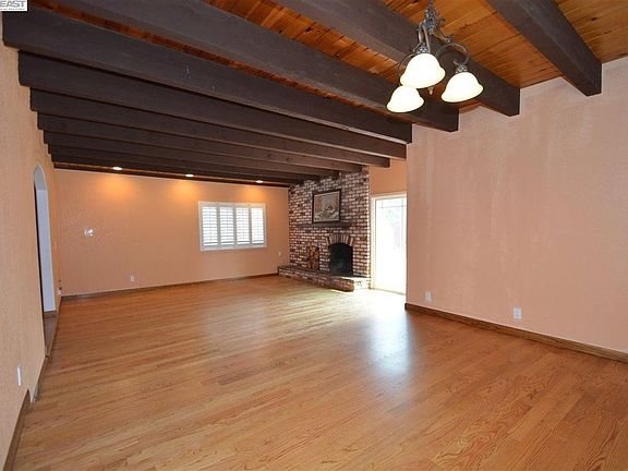 5th image of 7630 Landale Ave