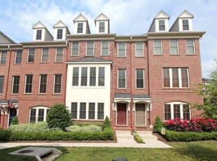 2644 S Kenmore Ct, Arlington, VA 22206