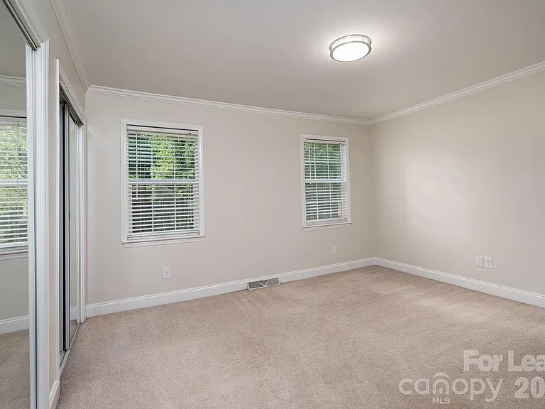 100 Cabell Way — Photo 18