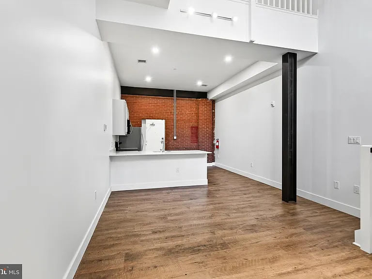 123 S Main St #6 — Photo 12