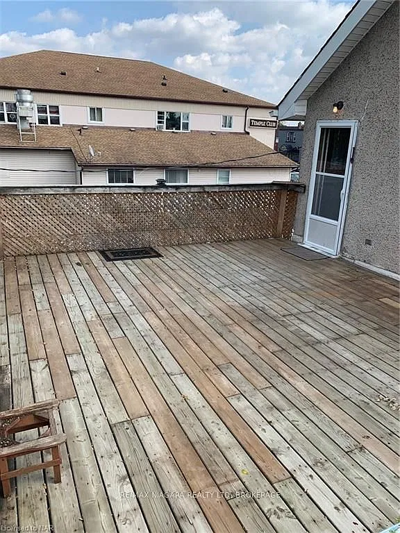 3 bed, $1,800 — Photo 3