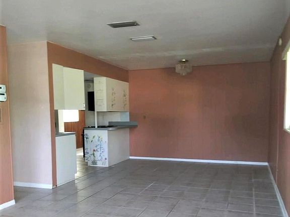 3rd image of 2496 W Lourdes Dr