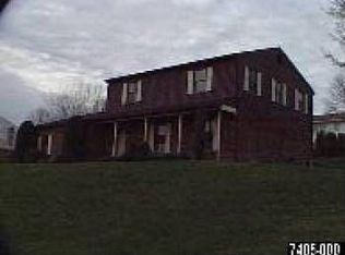 2010 Garnet Rd, York, PA 17403