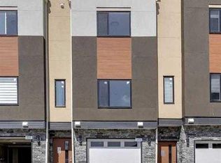 322 E Sage Hill Cir NW, Calgary, AB T3R1J1